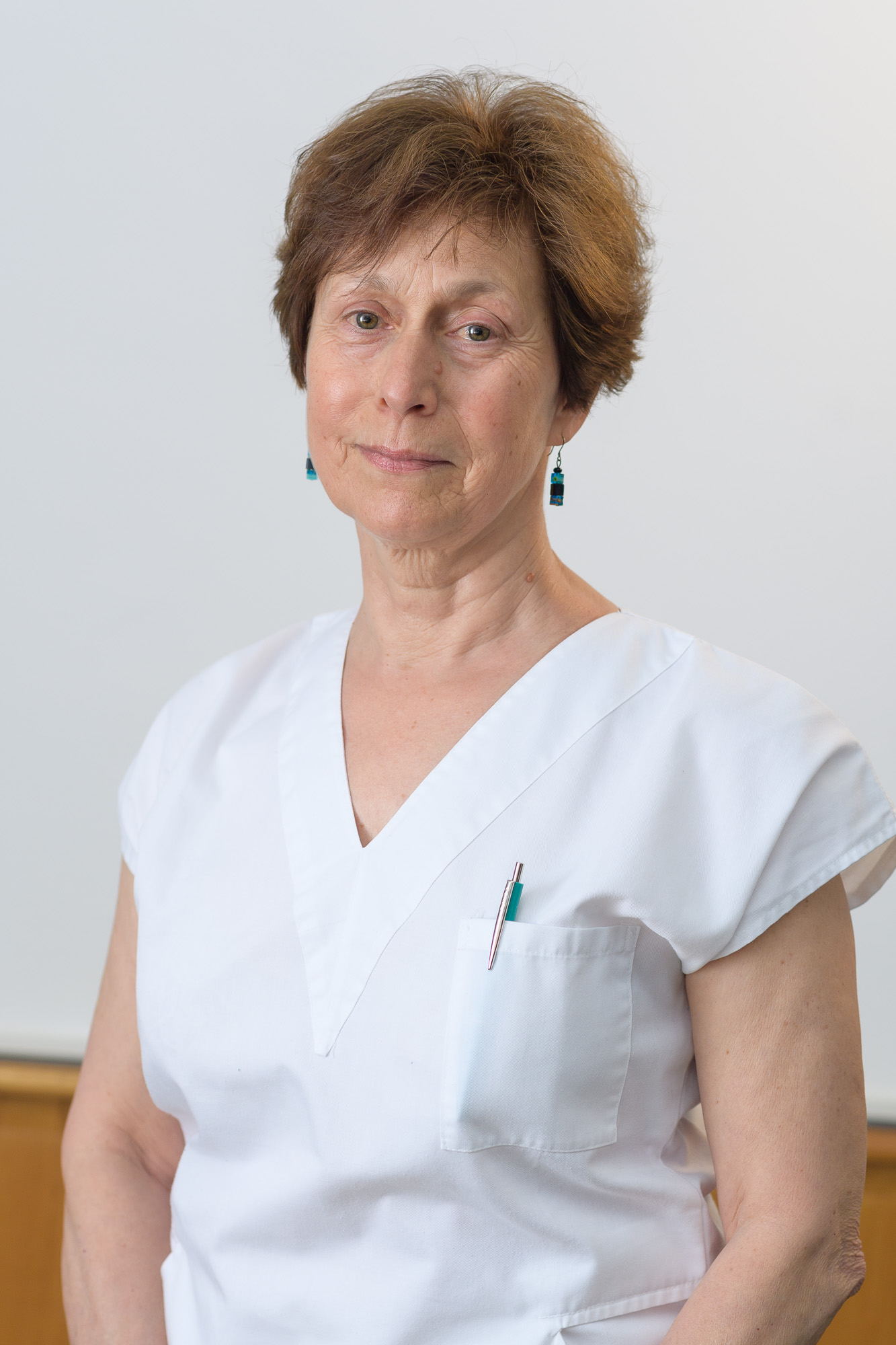 Dr.  Mirela Stoia